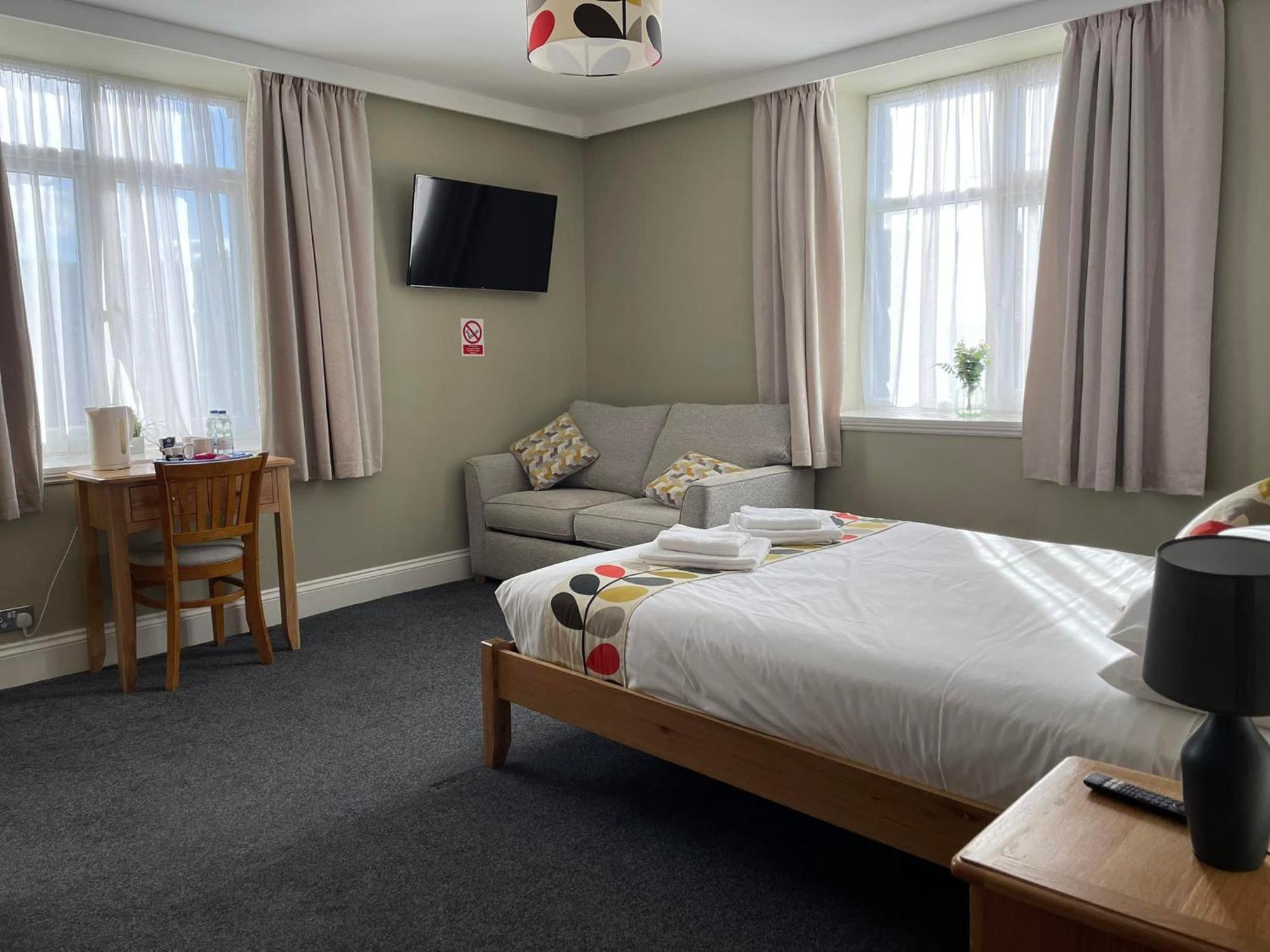 Hotel Y Griffin Penrhyndeudreath Zewnętrze zdjęcie