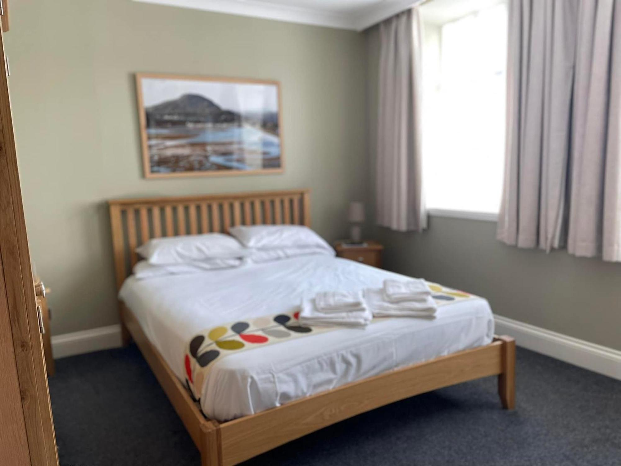 Hotel Y Griffin Penrhyndeudreath Zewnętrze zdjęcie