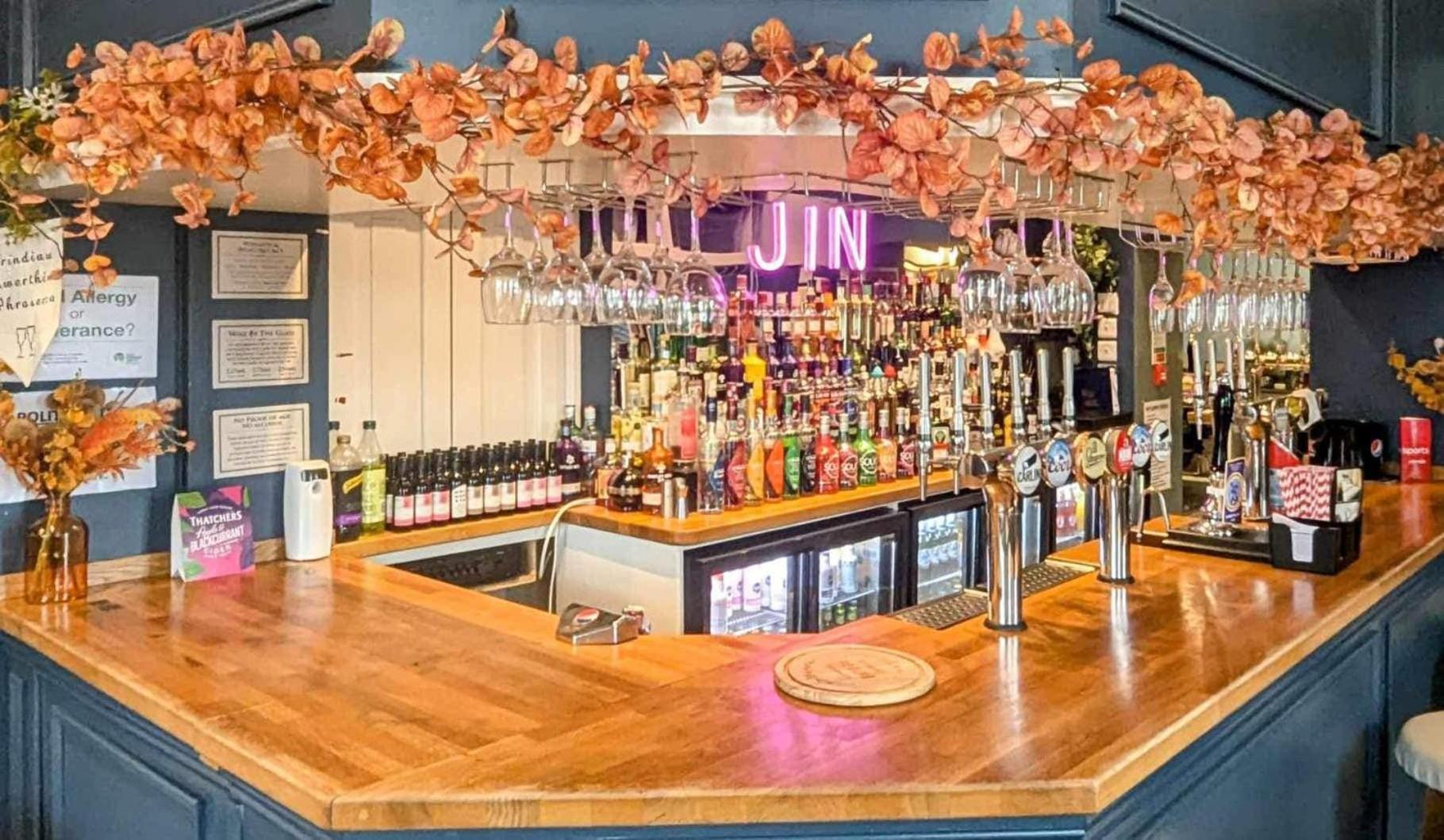 Hotel Y Griffin Penrhyndeudreath Zewnętrze zdjęcie